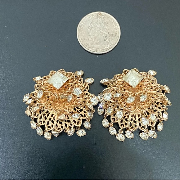 Unique Vintage Gold-tone Rhinestones Waterfall Ornate Clip On Earrings 22g - Picture 4 of 11